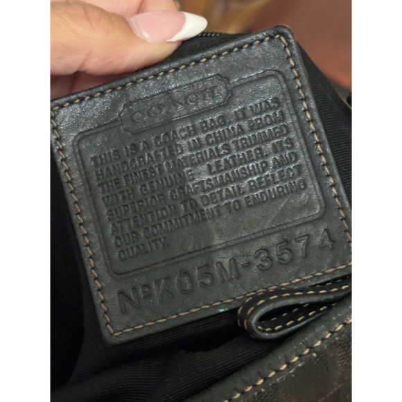 Coach Black Signature Canvas Shoulder Bag - Picture 5 of 6